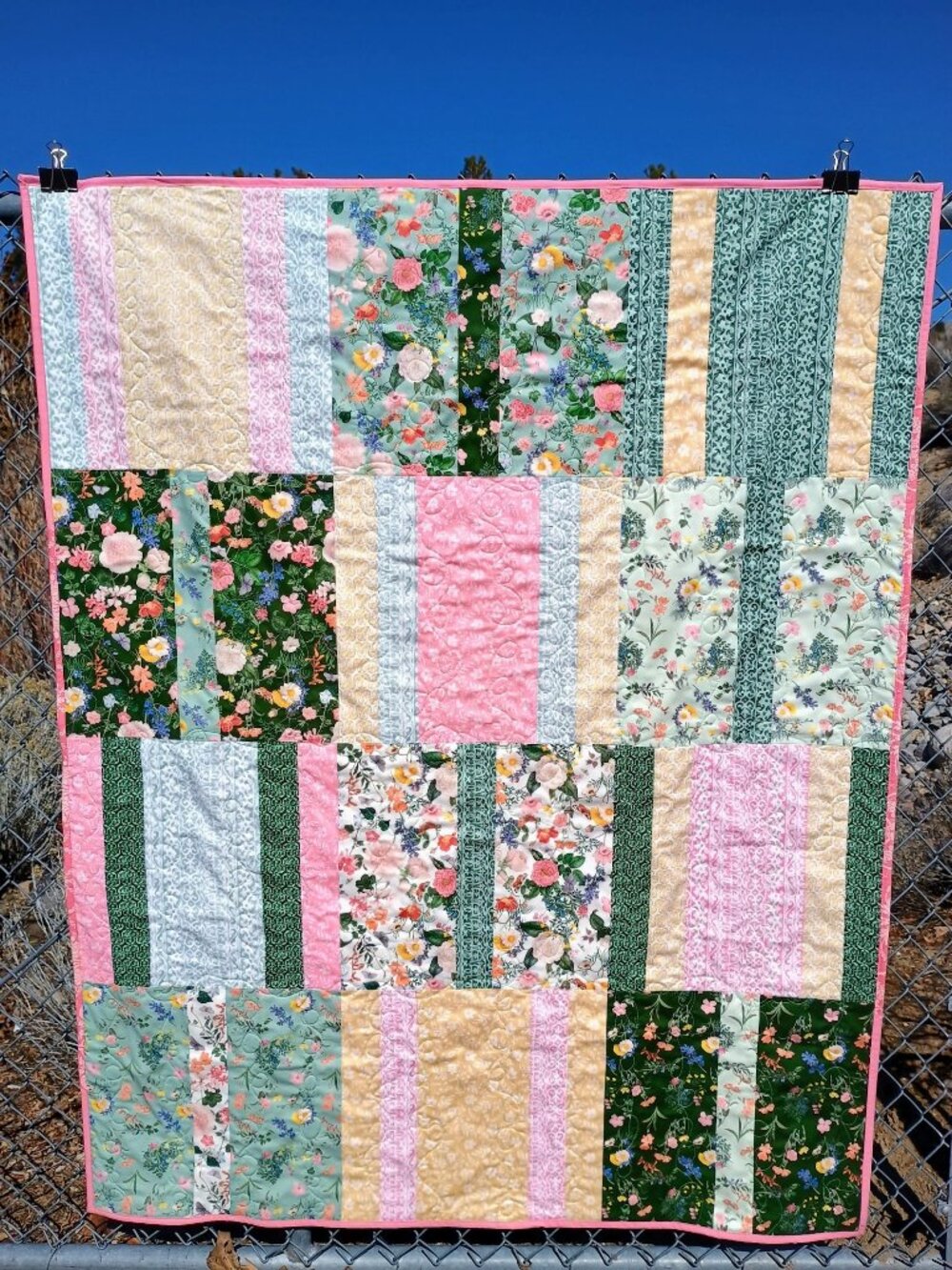 🩷💚🪷💐🌻BN FLORAL COTTON LAP QUILT GREEN PINK WHITE